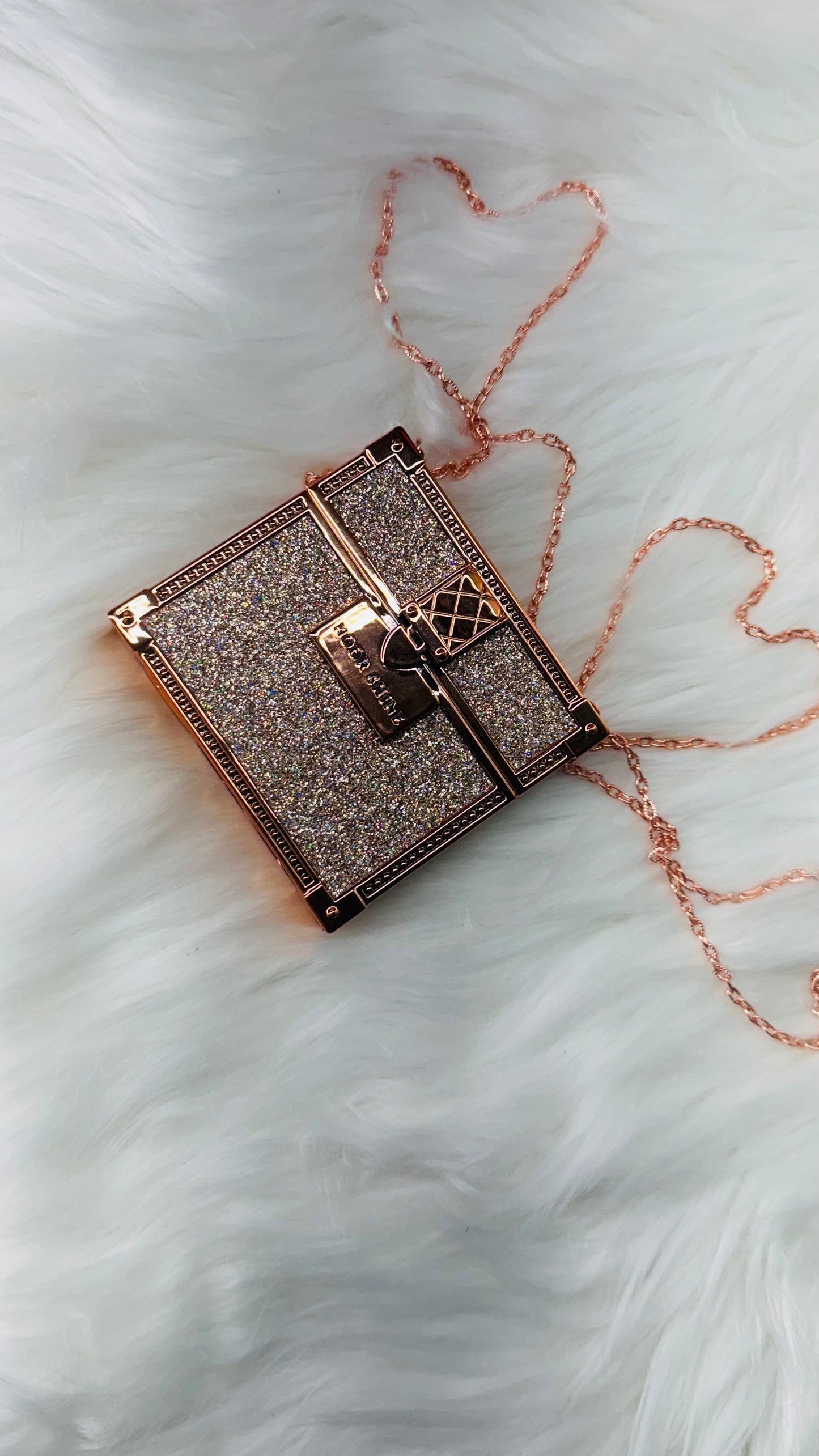 MINI LIPSTICK π PURSE