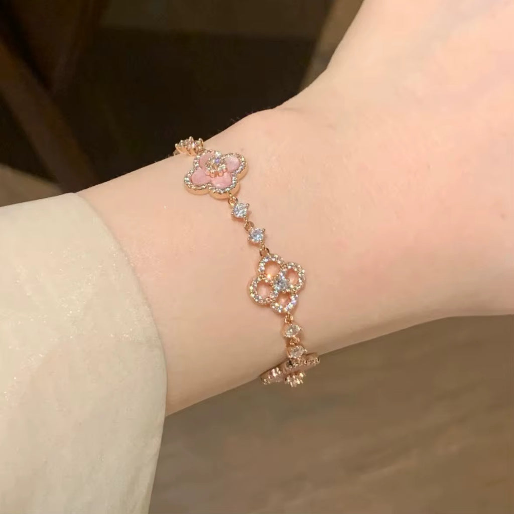 Premium Red Clover Gold Bracelet – Luxury Statement Jewelry