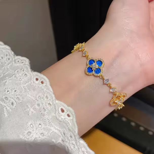Premium Red Clover Gold Bracelet – Luxury Statement Jewelry